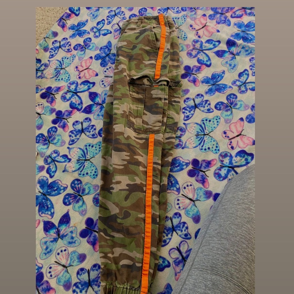 camo pants